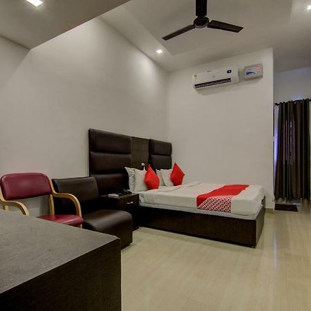 Hotel Sai International Chennai Bagian luar foto