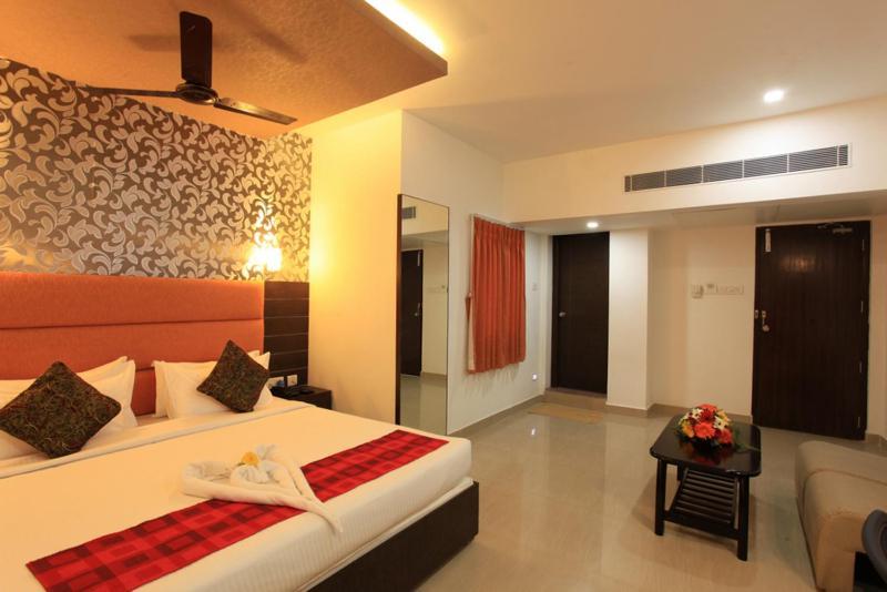 Hotel Sai International Chennai Bagian luar foto