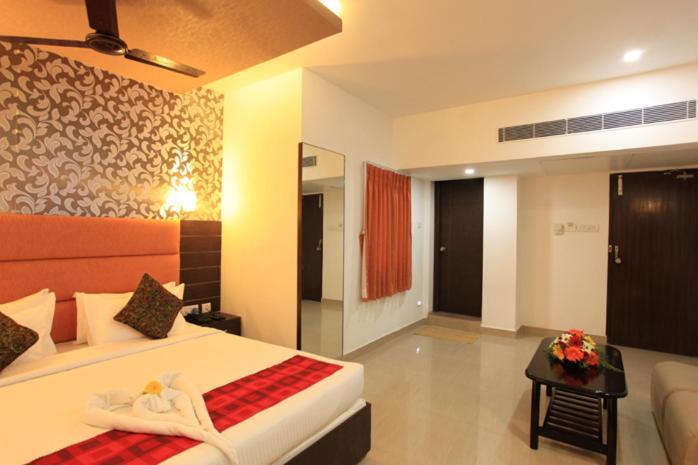Hotel Sai International Chennai Bagian luar foto