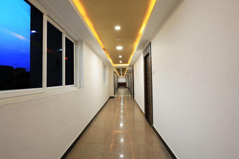 Hotel Sai International Chennai Bagian luar foto