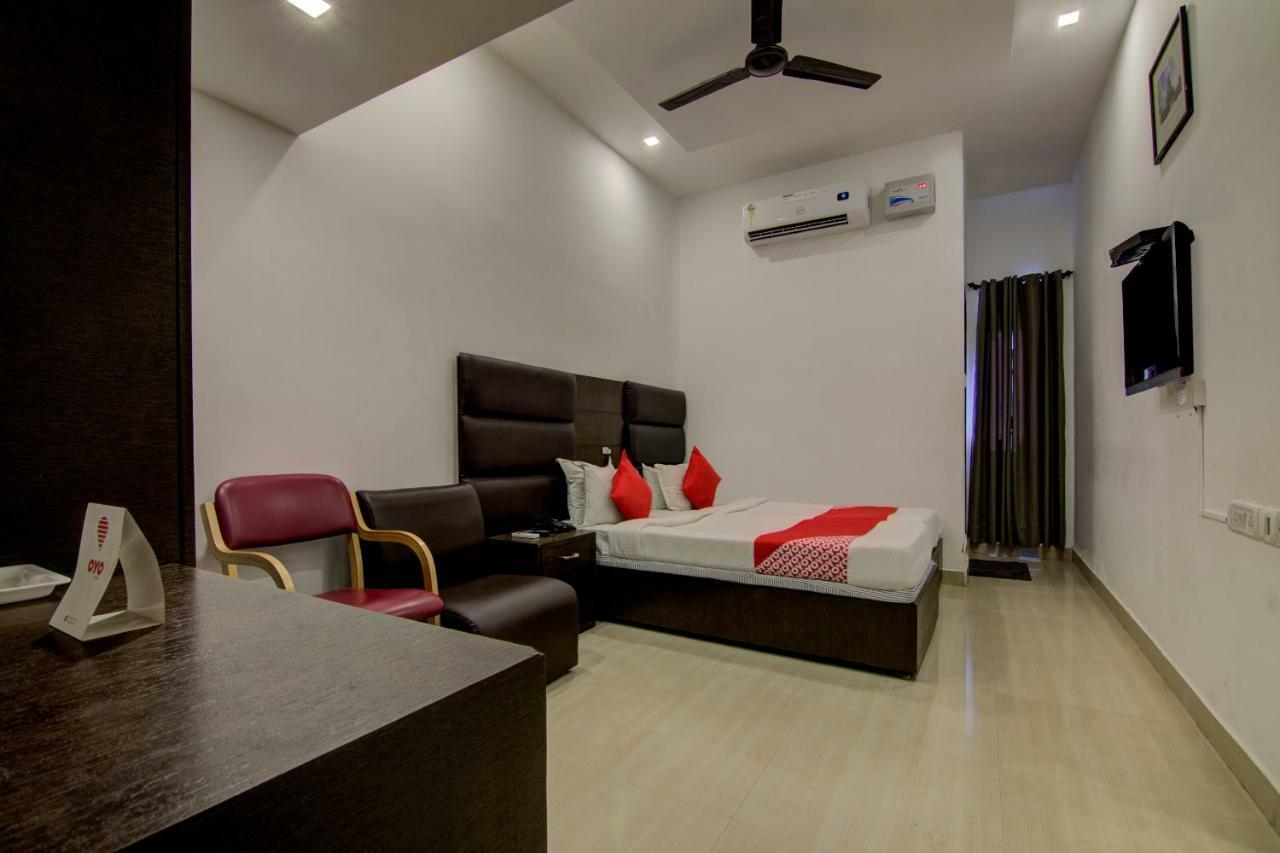 Hotel Sai International Chennai Bagian luar foto